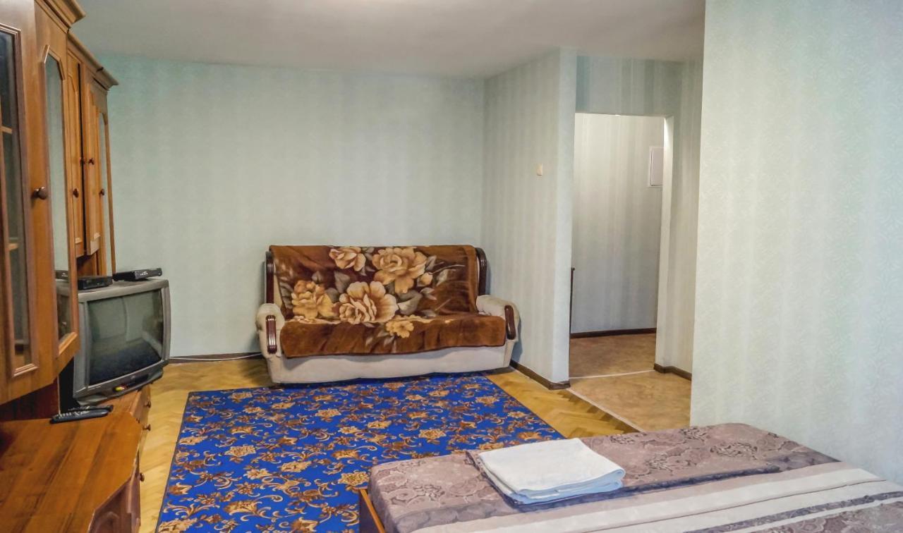 Apartments On Druzhby Narodiv 6 A Київ Екстер'єр фото