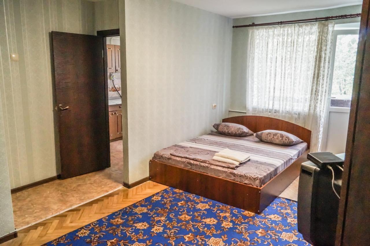 Apartments On Druzhby Narodiv 6 A Київ Екстер'єр фото