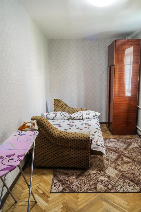 Apartments On Druzhby Narodiv 6 A Київ Екстер'єр фото